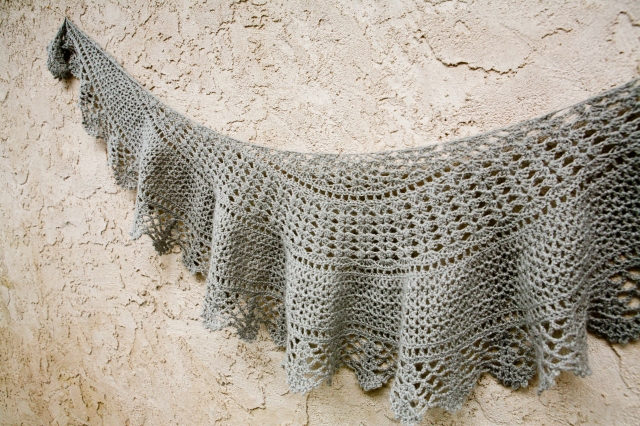 Knot Theorist crochet shawl: Le Chale Gris